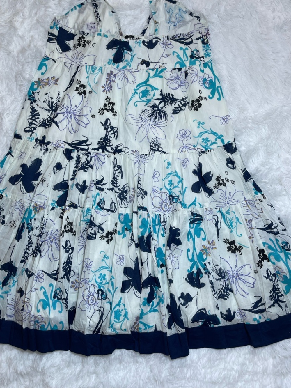 CHAUDRY KC White Floral Tiered Casual Sundress with Teal and Navy Accents - Picture 9 of 15